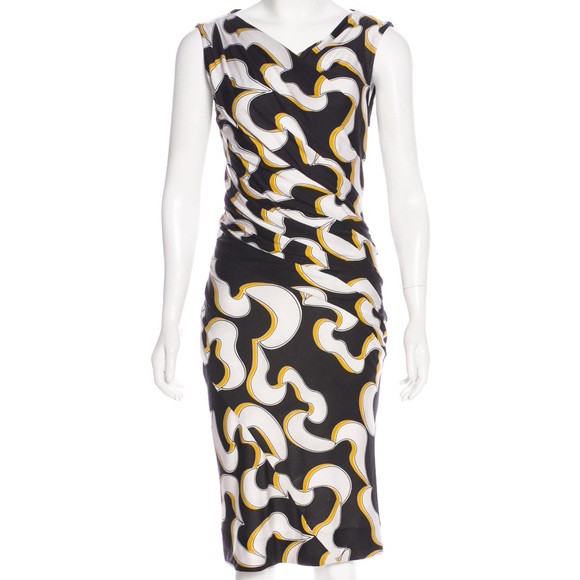 Diane Von Furstenberg Dresses & Skirts - Diane von Furstenberg Silk Sheath Dress Sz 4